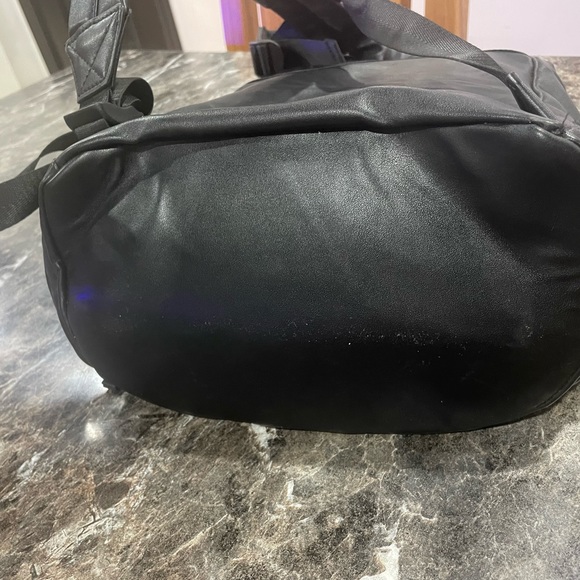 Bugatti bag pack black leather . Used. Condition 9:10 - Picture 7 of 13